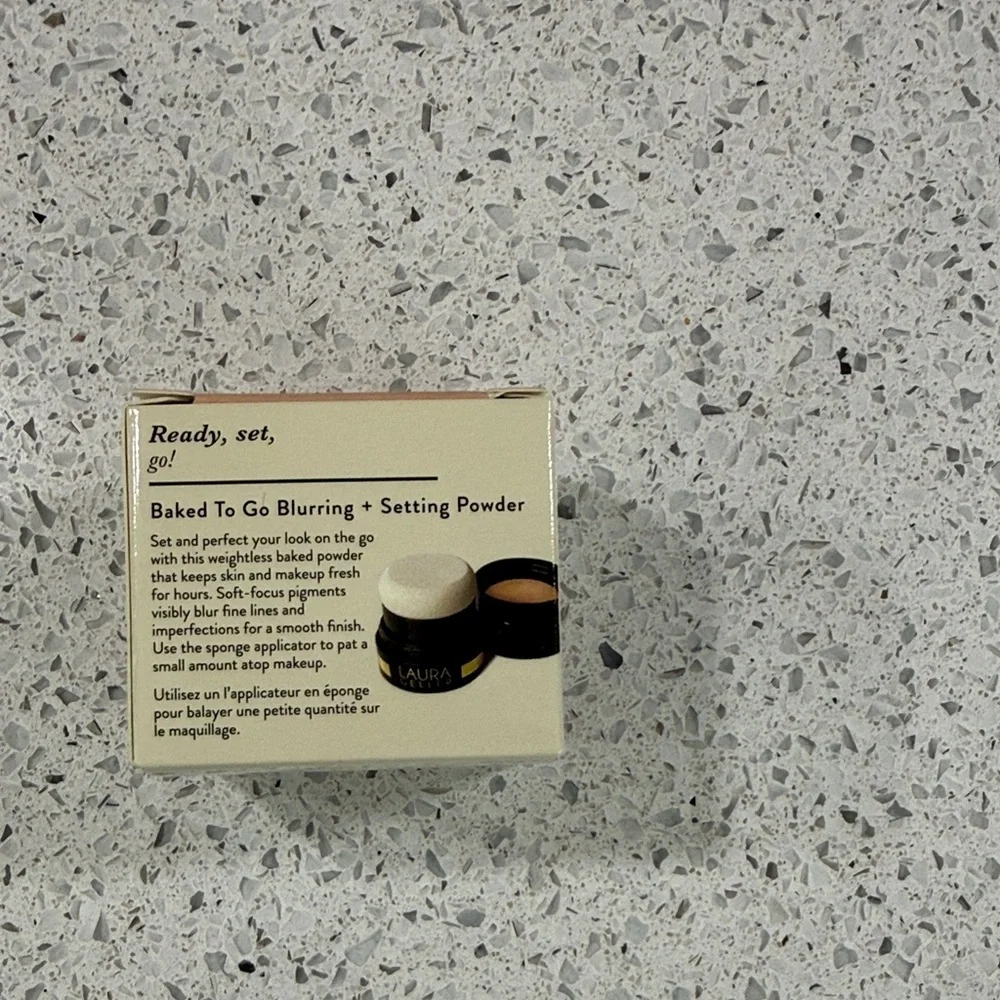 Laura Geller Baked to Go Blurring + Setting Powder -light/medium